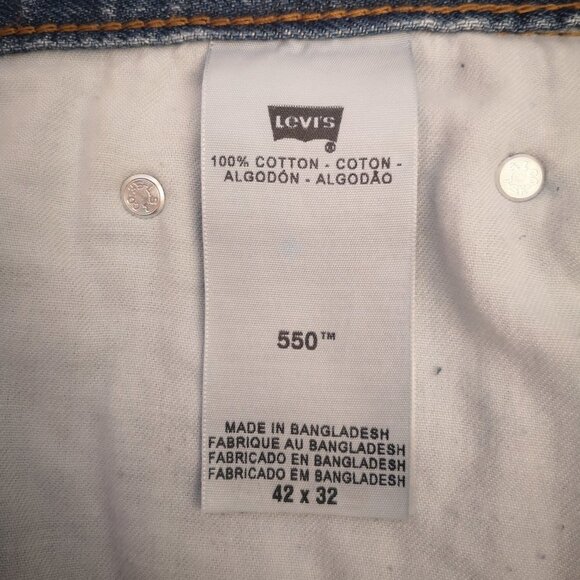 Levi's 550 Men's Size 42 Waist Straight Legs Medium Wash Jeans - Picture 8 of 13